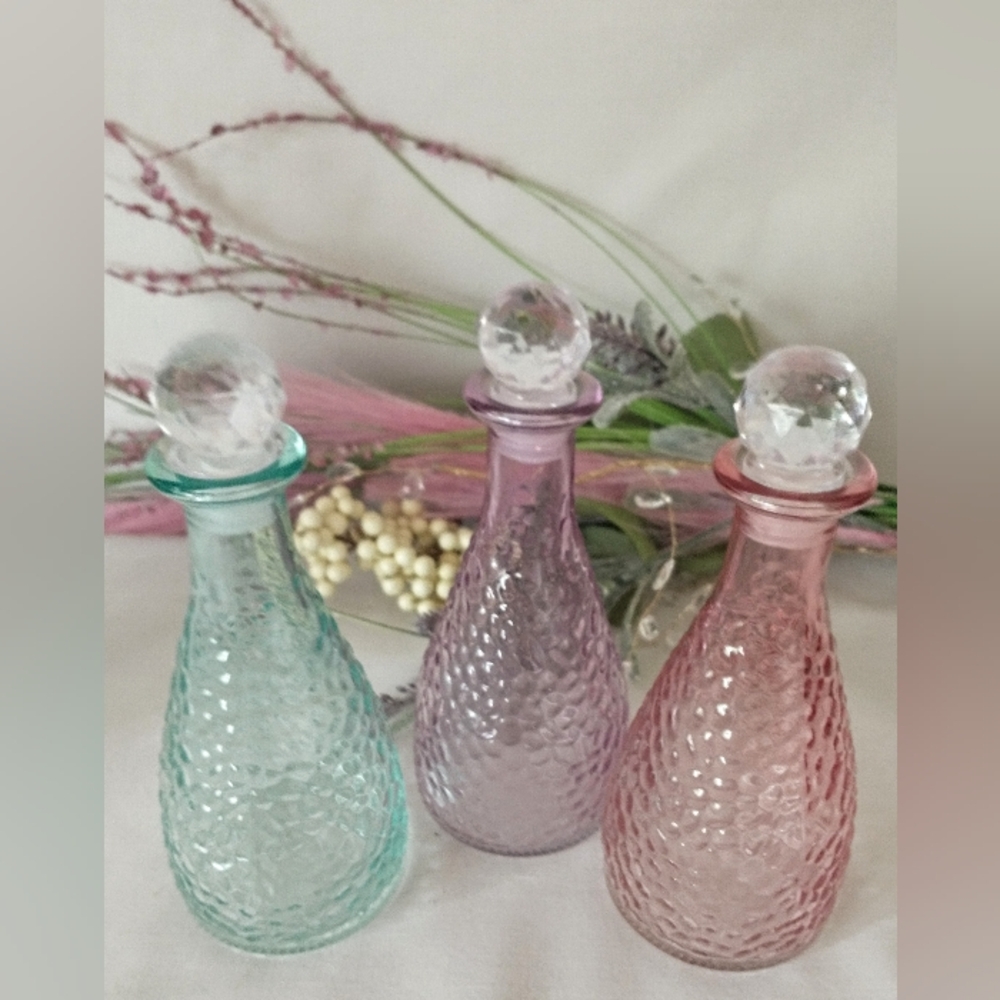 Vintage Empoli Italian Decanter & 3 Pastel Glass Bottles w/ Stoppers - Picture 3 of 11